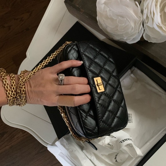 Chanel Reissue Small Crossbody or Shoulder Bag Aged Calfskin Gold Hardware NEW! - Picture 5 of 10